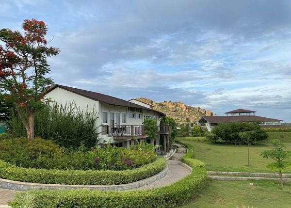 Shathayu Ayurveda Yoga Retreat